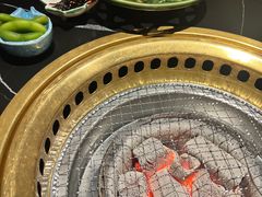 -山川小町·极番烧肉(新地假日广场店)