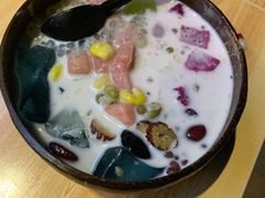 -津椰本·海南正宗椰奶清补凉(店一店)