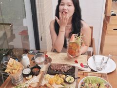 -Mark&Mars Restaurant