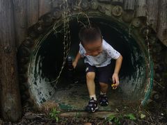 -田园东方蜜桃村的田野营地