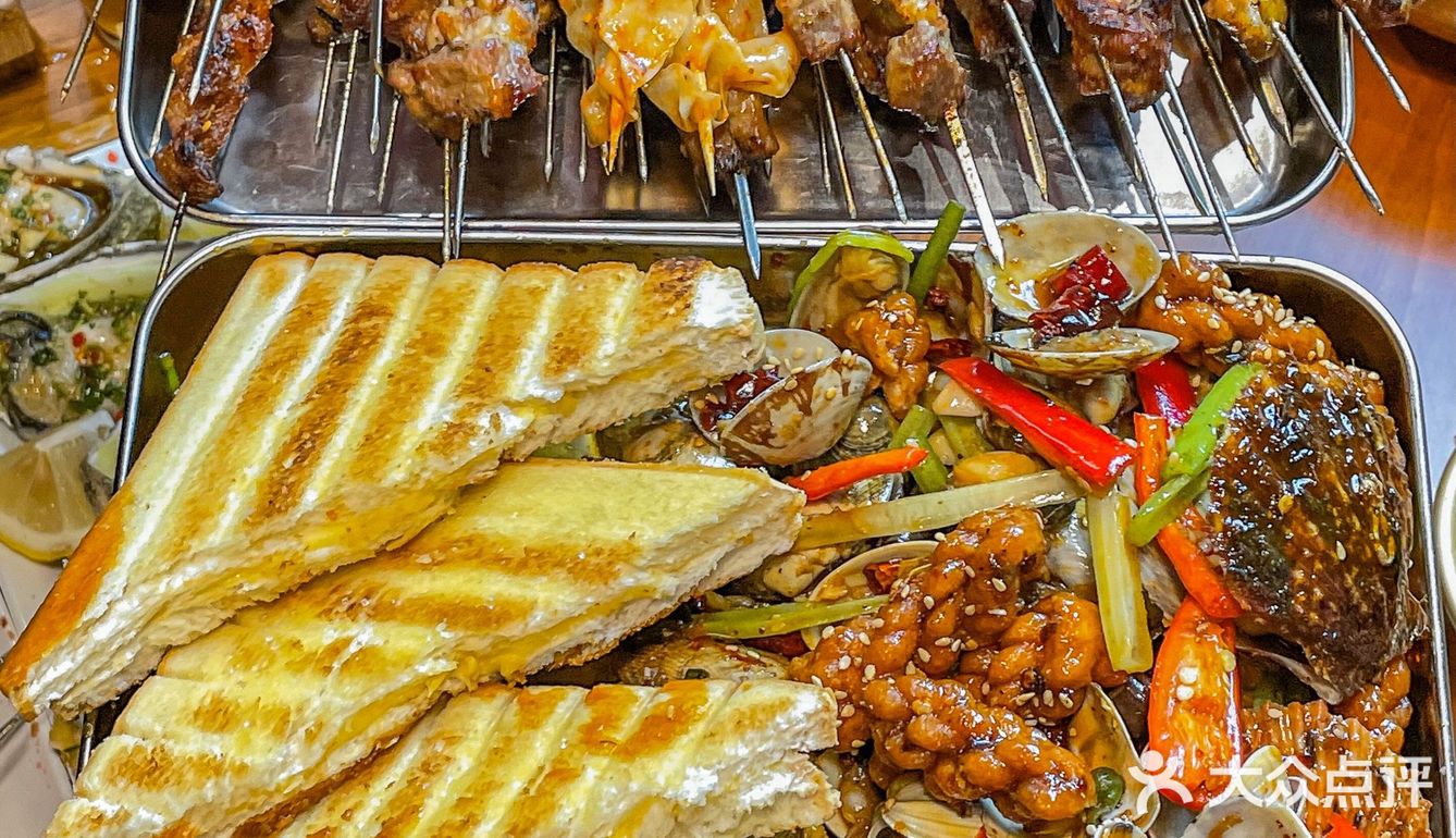 《关于我心目中杭州zui好吃东北烧烤》草莓糖水大油边