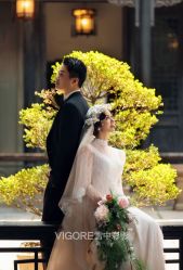 -雪中彩影婚纱摄影·微光艺术中心