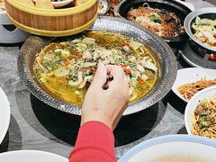 -有红鸡毛店·川菜(建设路店)