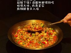 -何师烧烤Pro ·江湖川菜·小龙虾·精酿啤酒(太古里旗舰店)