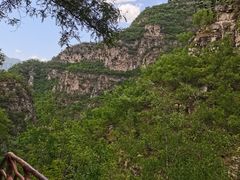 -大平台龙居瀑布旅游区