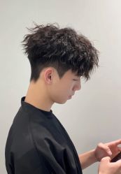 -H·Y HAIR SALON烫发·染发·造型