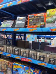 -逝水玩具折扣店