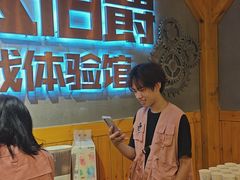 -伯爵·沉浸式超级密室·直营店