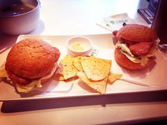 猪扒包-翠华餐厅(山顶道店)