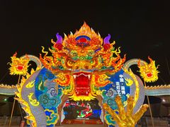 -淄博花灯齐彩城