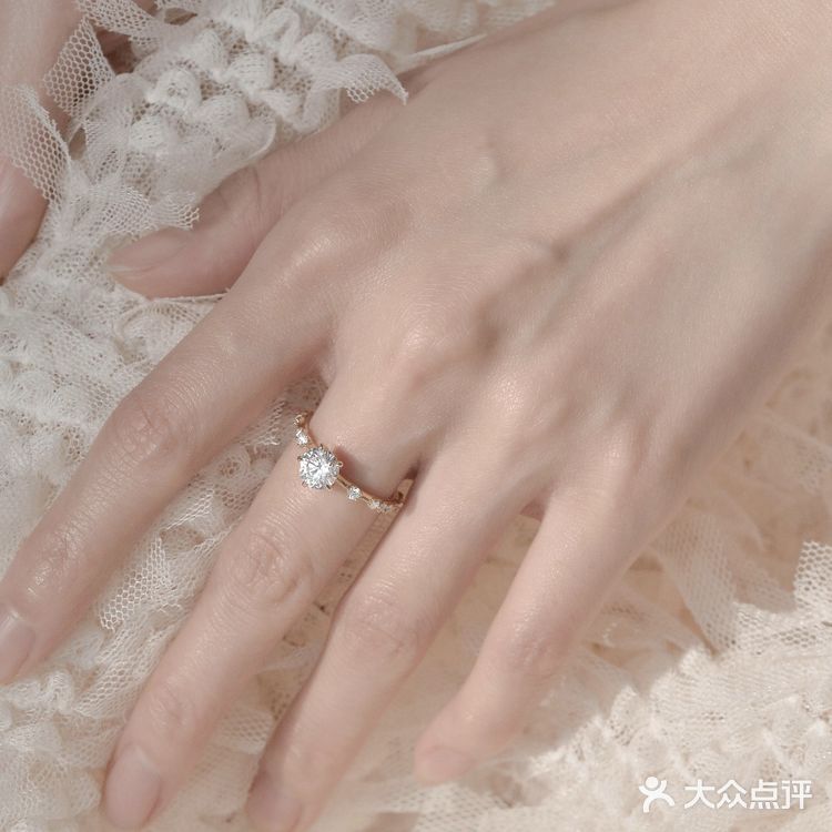 「维纳斯」五爪钻戒来啦💎无限的爱