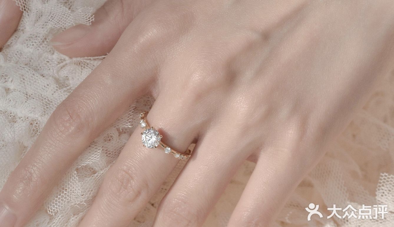 「维纳斯」五爪钻戒来啦💎无限的爱