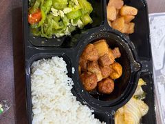 -上海星瀚奔驰4S店(红柳路店)