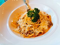 -Chom Cafe and Restaurant