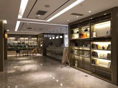 -杭州西湖湖滨银泰亚朵酒店