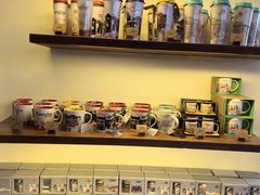 -星巴克(迪士尼小镇店)