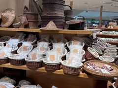-七鲜超市(瑞虹天地太阳宫店)