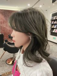 -SWANK SALON