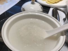 -红鼎豆捞·非遗鲍皇汤火锅(宝丰路店)