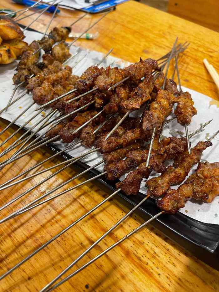 珍祥烧烤(经十一路店)-"对这家店相见恨晚.串串微辣不太给力,下.