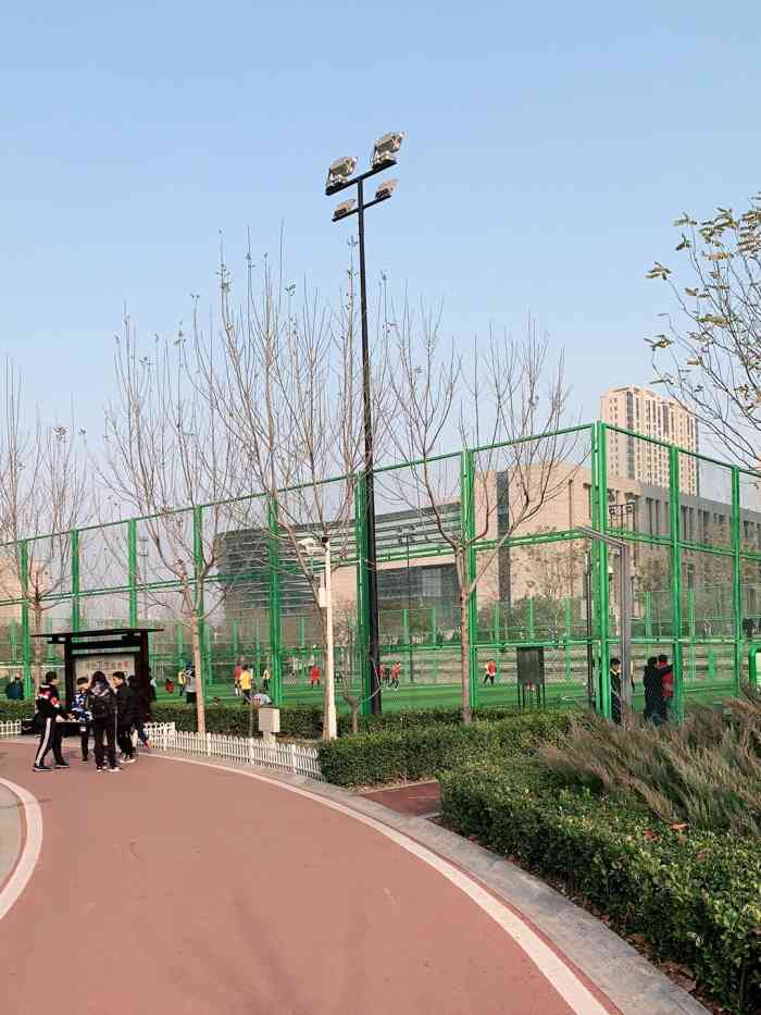 石家庄体育公园七人制足球场-"离得很近,不过也不经常来,工作的原因