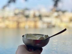 -Lake Shore Hotel & Restaurant