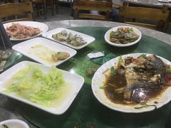 -四川小胡子海鲜(丁村万人海鲜广场店)