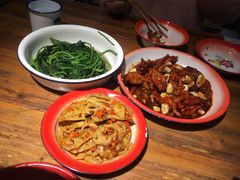 -老三样·美食研究中心(世贸路店)