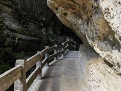 -龙水峡地缝景区