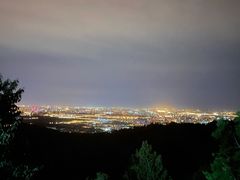 -鬼笑石后山停车场