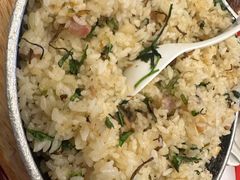 -侬佳蒸菜馆(听潮店)
