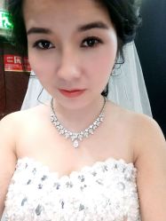 -现代经典婚纱摄影