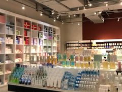 -纪念日百货(万达广场店)