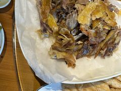 -头上红煨盐鸡·非遗院子餐厅