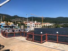 -亚龙湾亚泰商业街