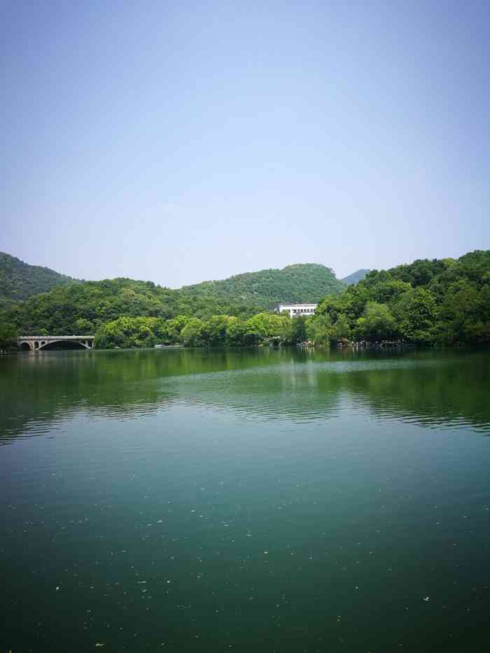 杭州虎山水库-"[调皮]虎山水库就在虎山公园里,也属于杭.