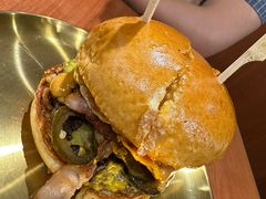 火烤墨西哥鲜椒牛肉汉堡-魏斯理汉堡(西安沣东吾悦店)