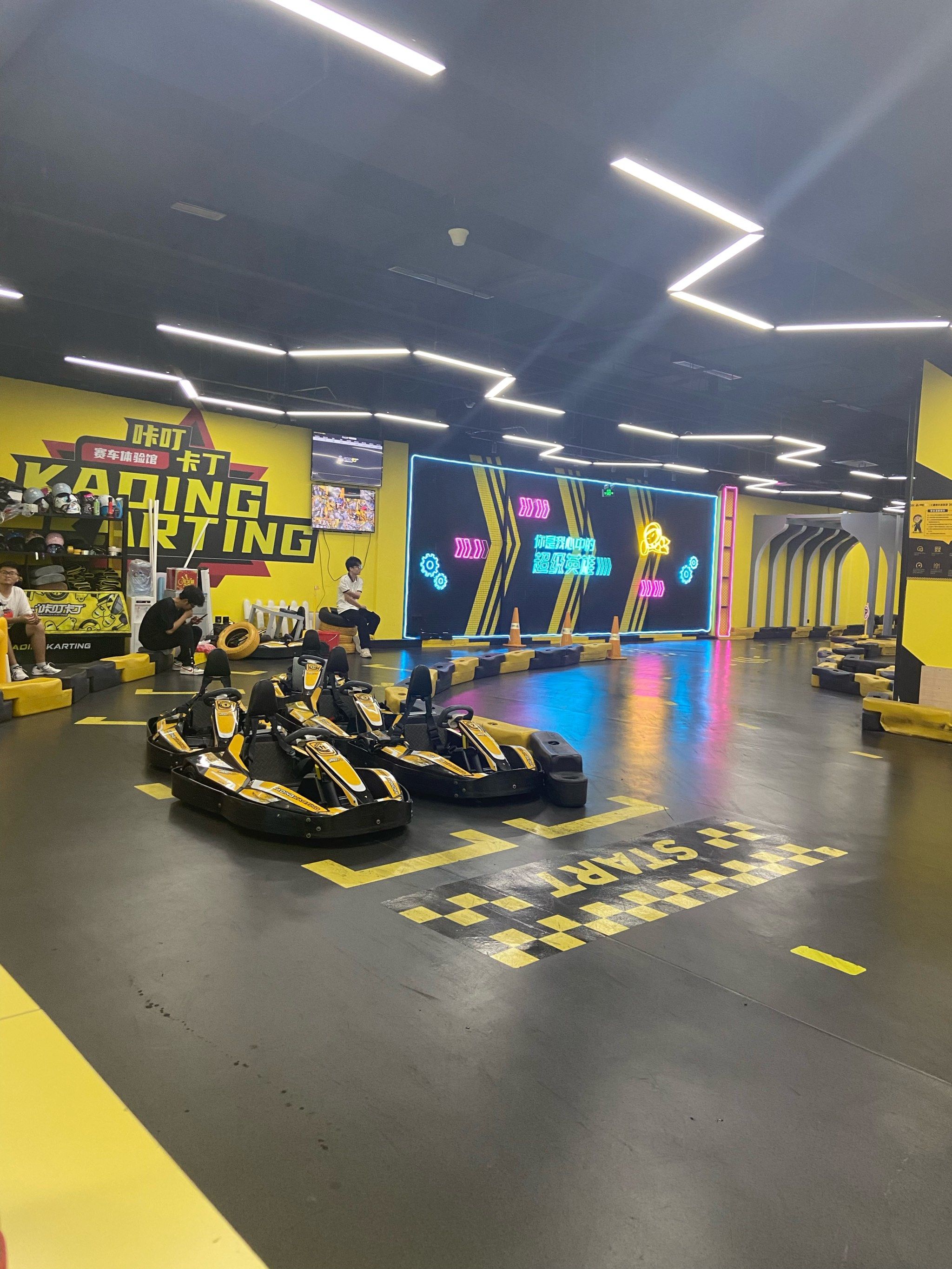 终于找到一家找便宜又好玩的卡丁车
