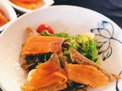 三文鱼色拉-马勒别墅·中餐厅