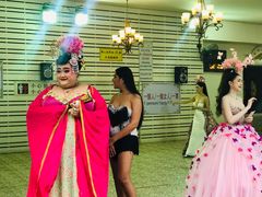 -金东尼人妖秀