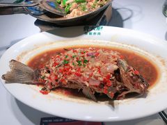 香煎大鲫鱼-费大厨辣椒炒肉(高铁吾悦广场店)