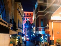 -鲁邦国际风情街(麦世达韩国精品百货店)