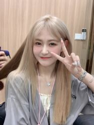 -AYO SALON