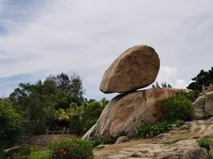 -东山风动石景区