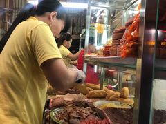 -Bánh Mì Huynh Hoa