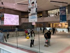 -冰纷万象滑冰场(南山万象天地店)