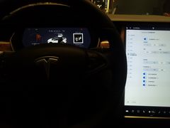 -TESLA 特斯拉(上海太古汇体验店)