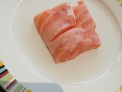 三文鱼骨腩-威珀斯酒店·珀萃美食餐厅 | 海鲜刺身·现烤生蚝·特色烤肉