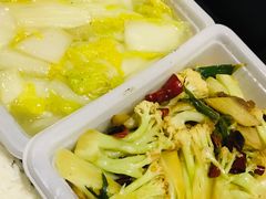 -川流不息·地道川菜·小龙虾(新松江路店)