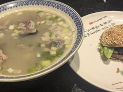 -老北京胡同味道二荤铺(酒仙桥店)